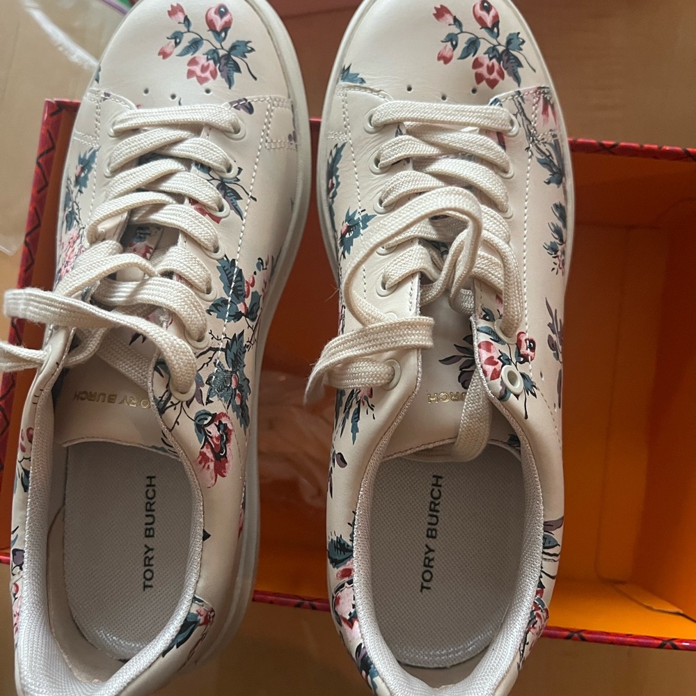 New” Tory Burch Lyonnaise Leather Multicolor Floral Sneakers Size:7.5